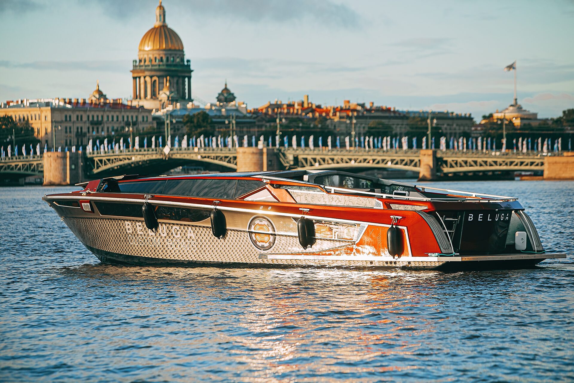 Яхта Белуга