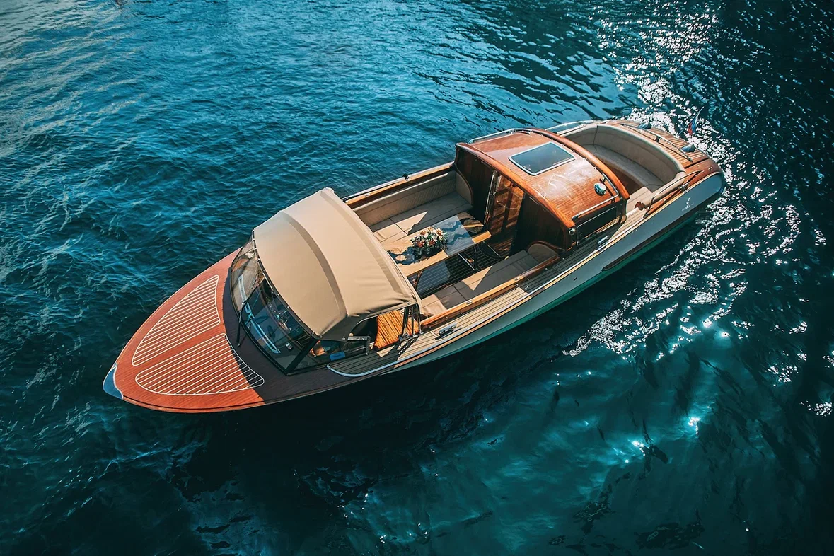 Катер Модена