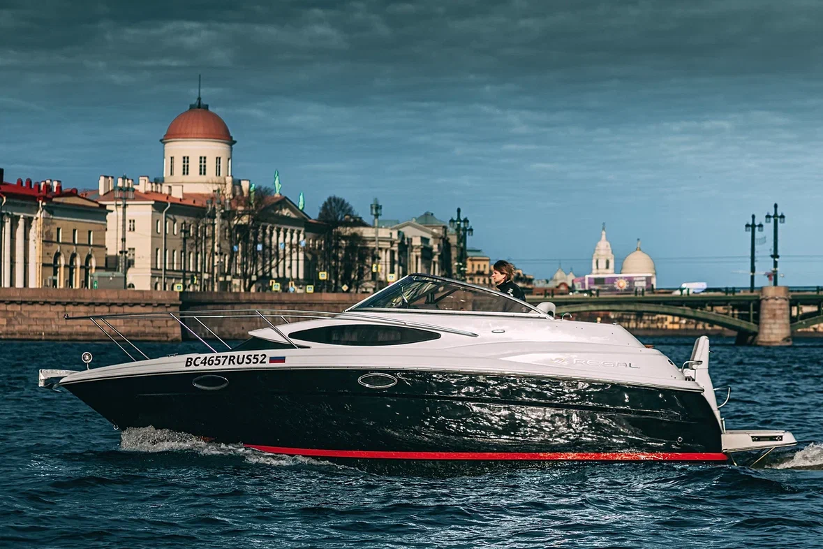 Катер Flash Royal