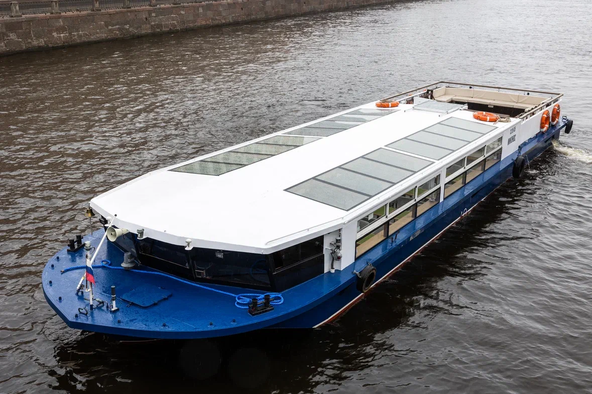 Теплоход Миконос