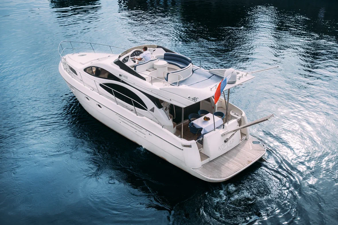 Моторная Яхта Azimut 46