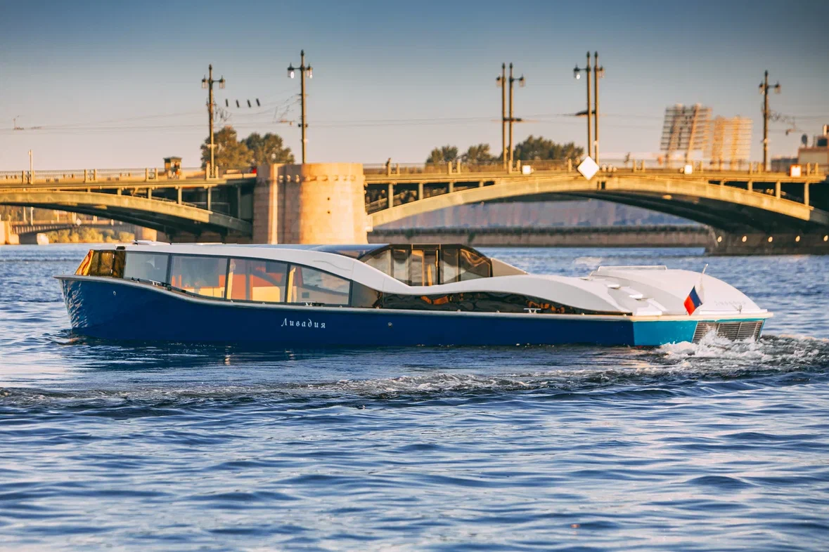 Канальная Яхта Ливадия