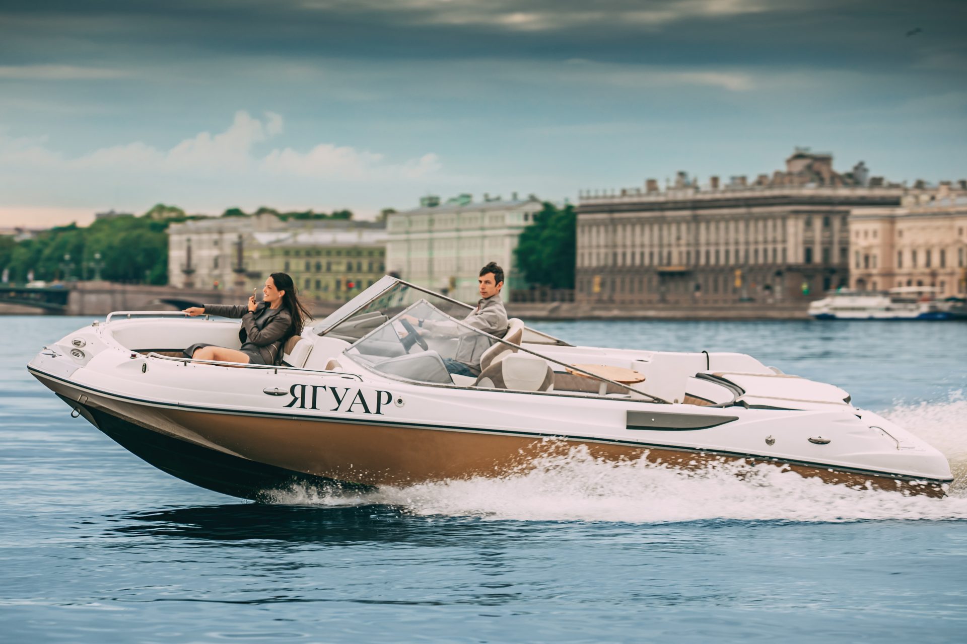 Катер Ягуар (скоростной катер СПб)