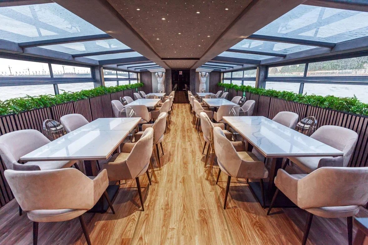 Теплоход История