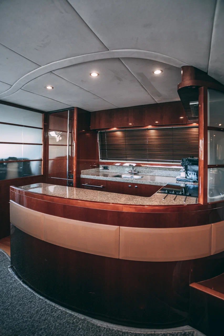 Яхта Princess 68 «Alina» (16 мест)