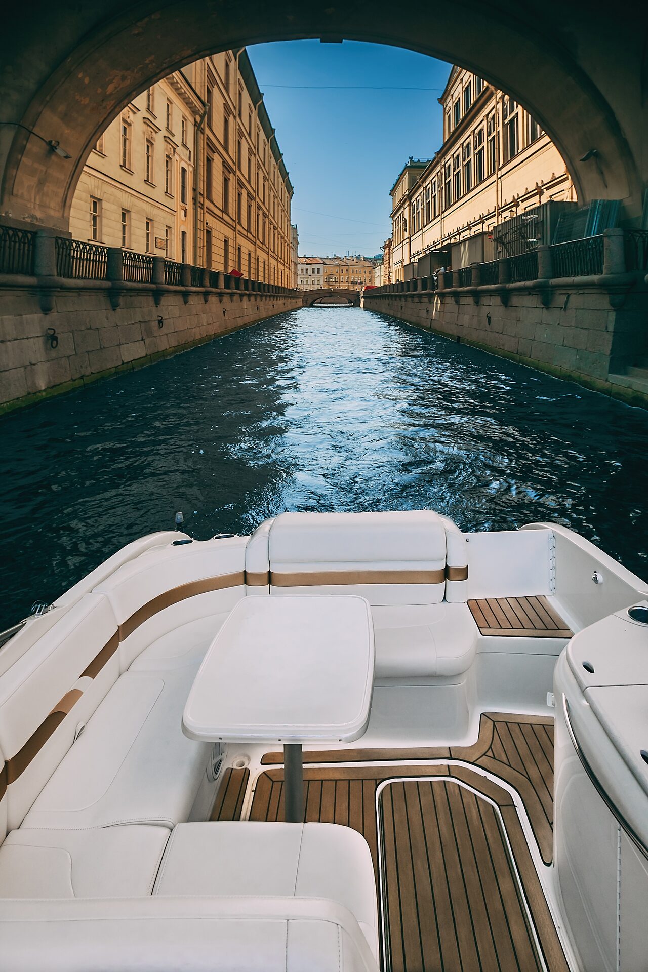 Катер Магнум