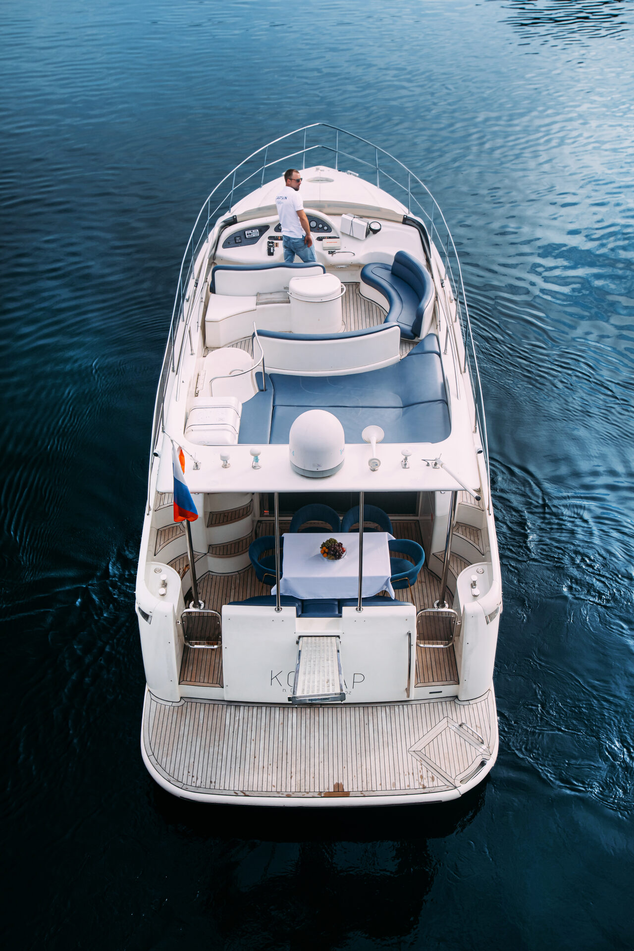 Яхта Корсар