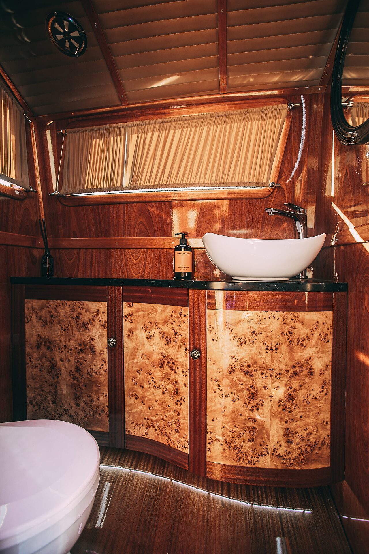 Катер Модена